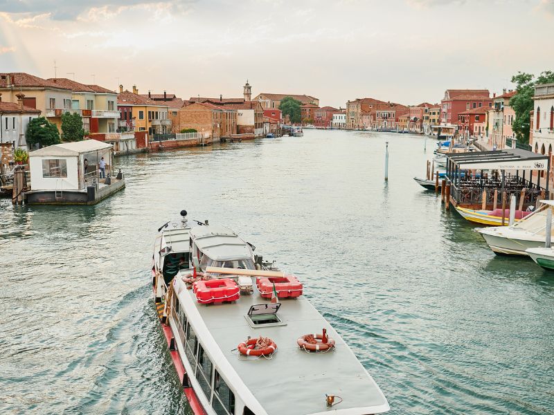 quanto costano i vaporetti a venezia